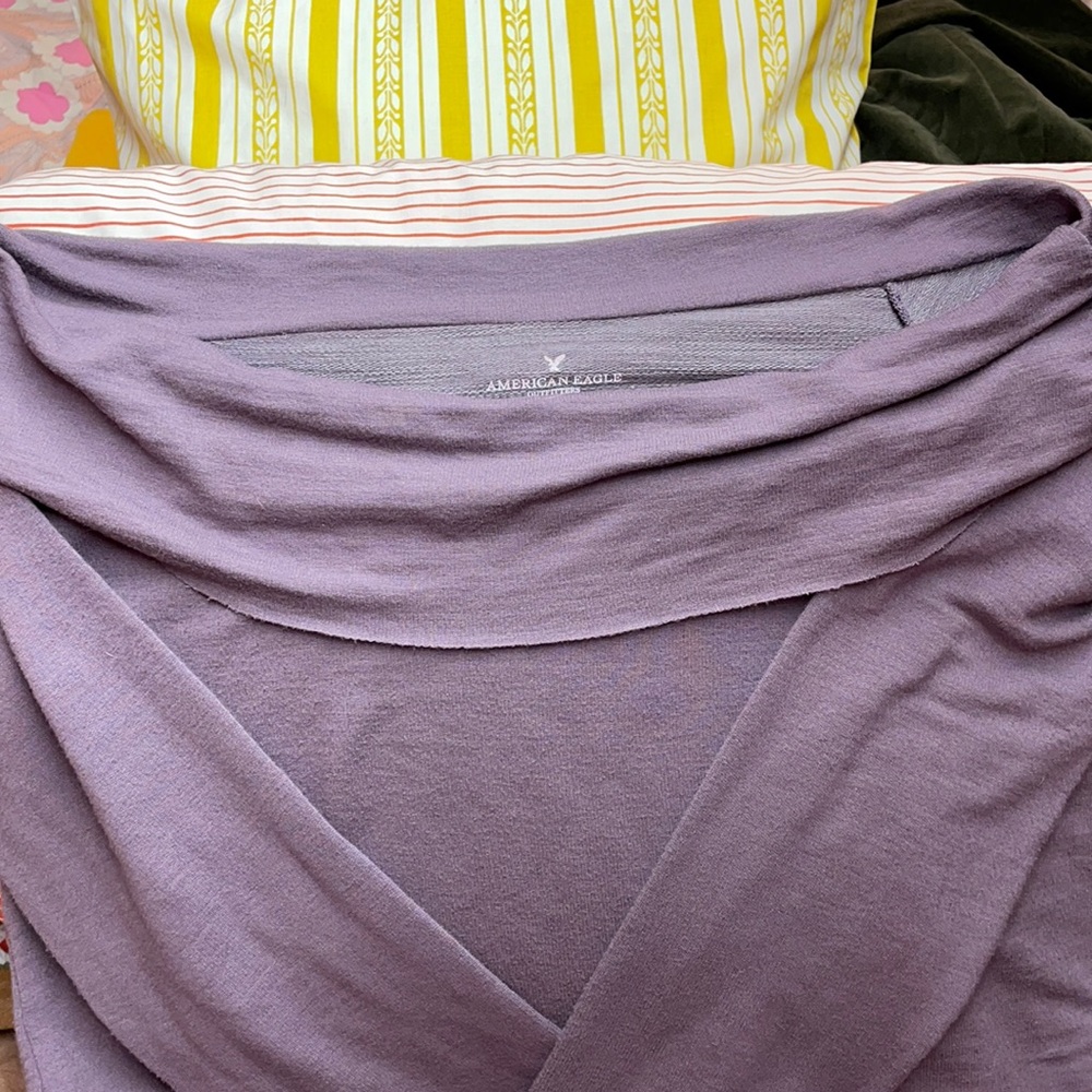 American Eagle Soft and Sexy Off the Shoulder Top. GUC. Size Large.